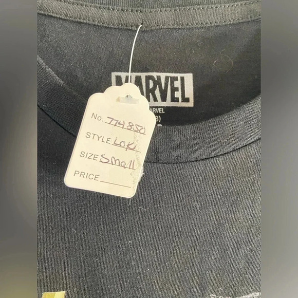 Marvel - Loki on  Throne - Small T Shirt - BNWT 🦌🐦‍⬛🐍 - Picture 4 of 6